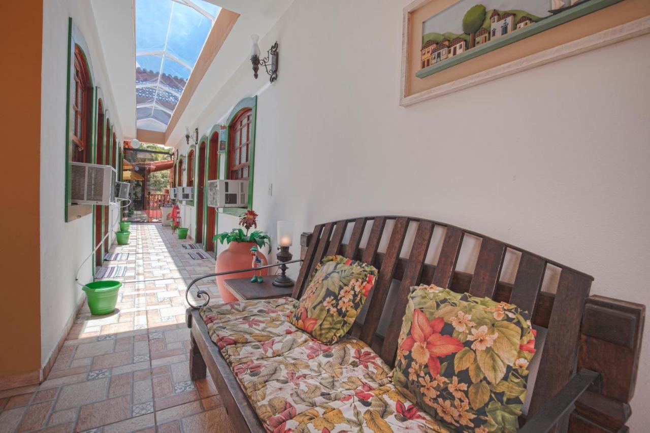 Pousada Casa Do Rio Hostel - 8 Min Do Centro Historico - Passeio De Barco Com Saida Da Pousada -Pago A Parte- Perto Das Praias E Beira Rio باراتي المظهر الخارجي الصورة